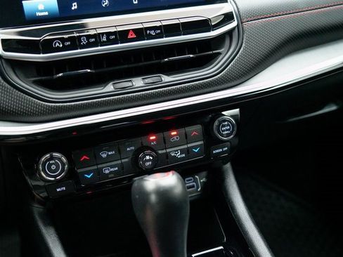 Used 2024 Jeep Compass Trailhawk image 30