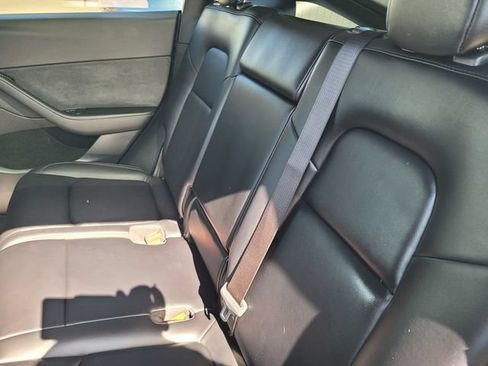 Used 2024 Tesla Model Y Long Range AWD/4WD image 16