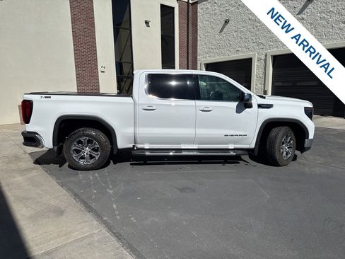 Used 2023 GMC Sierra 1500 SLE image 8