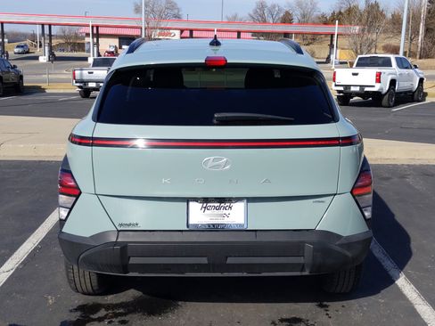 Used 2025 Hyundai Kona SEL image 9