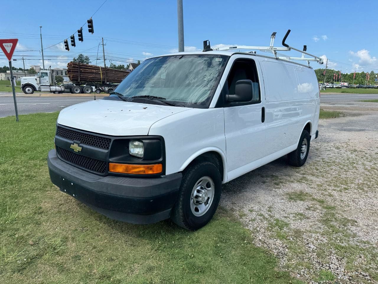 Used 2017 Chevrolet Express 2500 RWD image 5