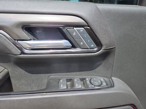 Used 2025 GMC Sierra 3500 AT4 w/ AT4 Premium Plus Package AWD/4WD image 16