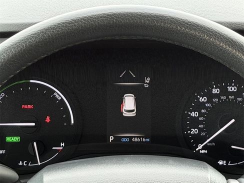 Used 2023 Toyota Sienna XLE image 16