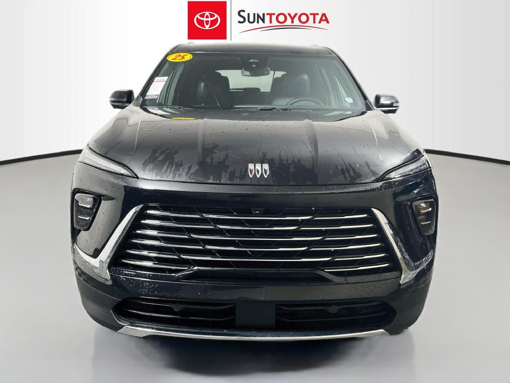 Used 2025 Buick Enclave Preferred FWD image 7
