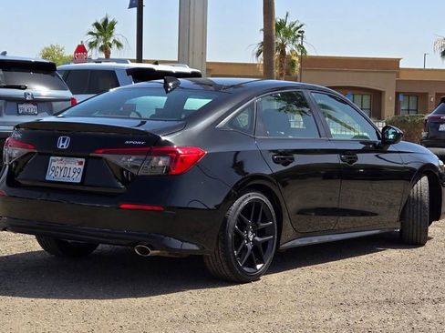 Used 2023 Honda Civic Sport image 4