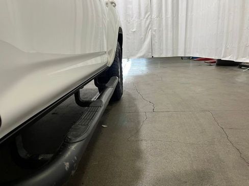Certified 2017 Toyota 4Runner SR5 AWD/4WD image 25