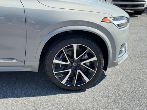 Certified 2024 Volvo XC90 B6 Plus image 11