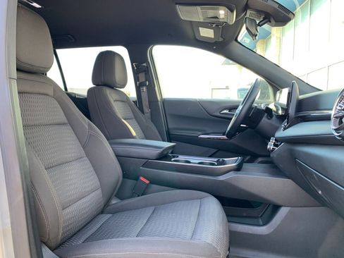 Used 2025 Chevrolet Equinox LT image 35