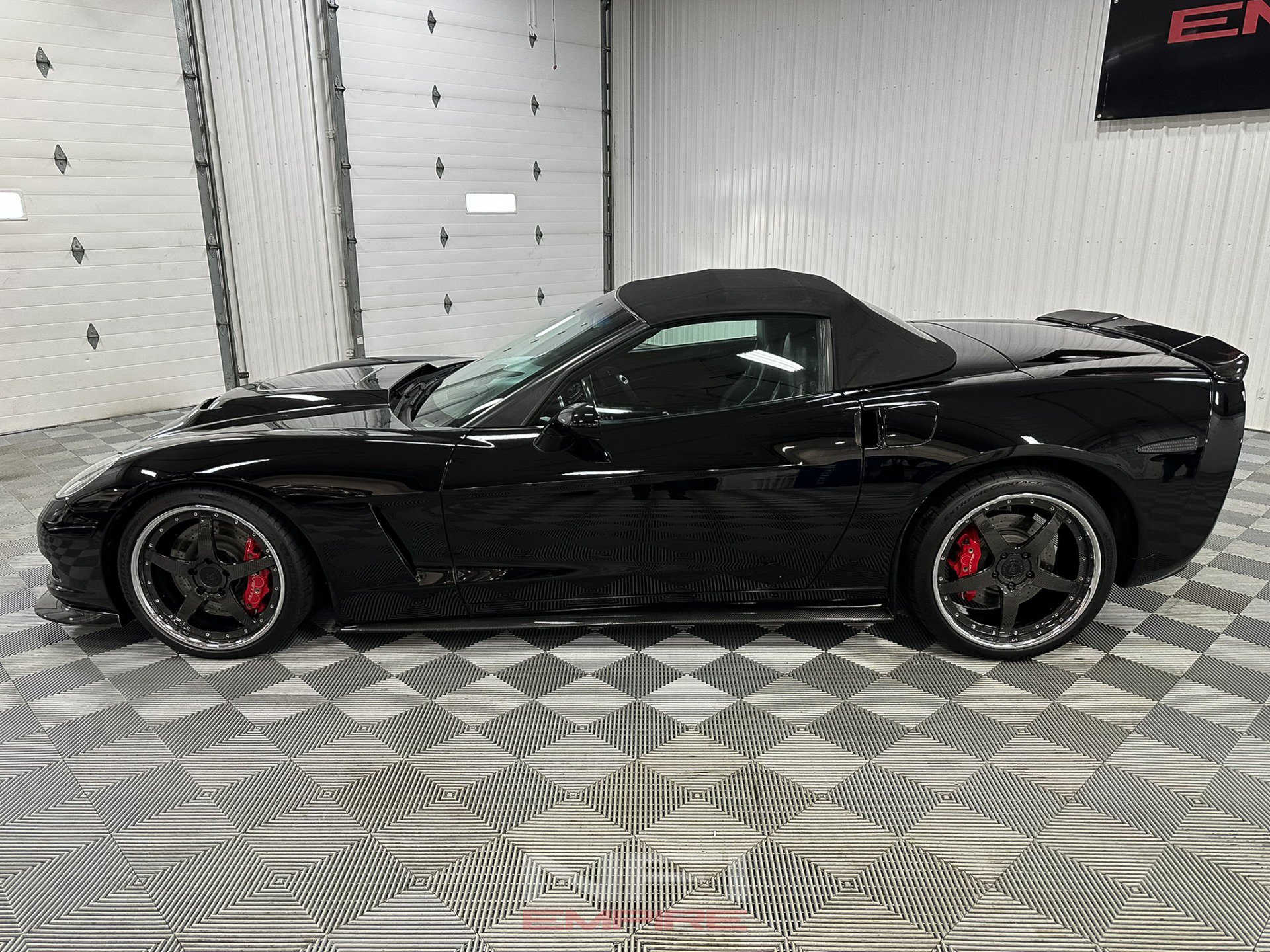 Used 2006 Chevrolet Corvette Coupe w/ Preferred Equipment Group RWD image 4