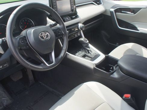 Used 2022 Toyota RAV4 XLE Premium FWD image 13