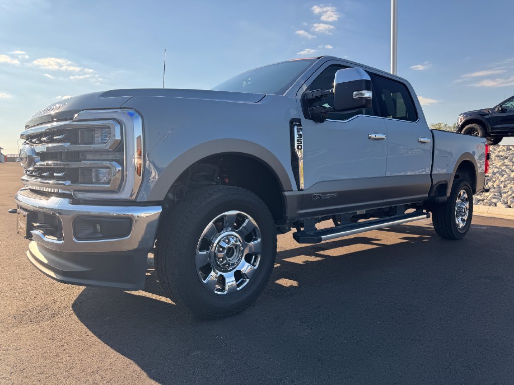 Used 2026 Ford F350 Lariat w/ Chrome Package AWD/4WD image 2
