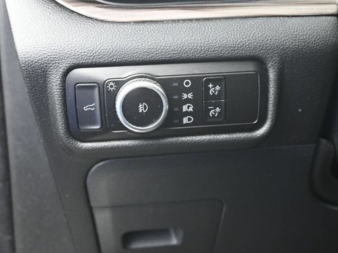 Used 2023 Ford Explorer Limited w/ Limited Technology Package AWD/4WD image 18