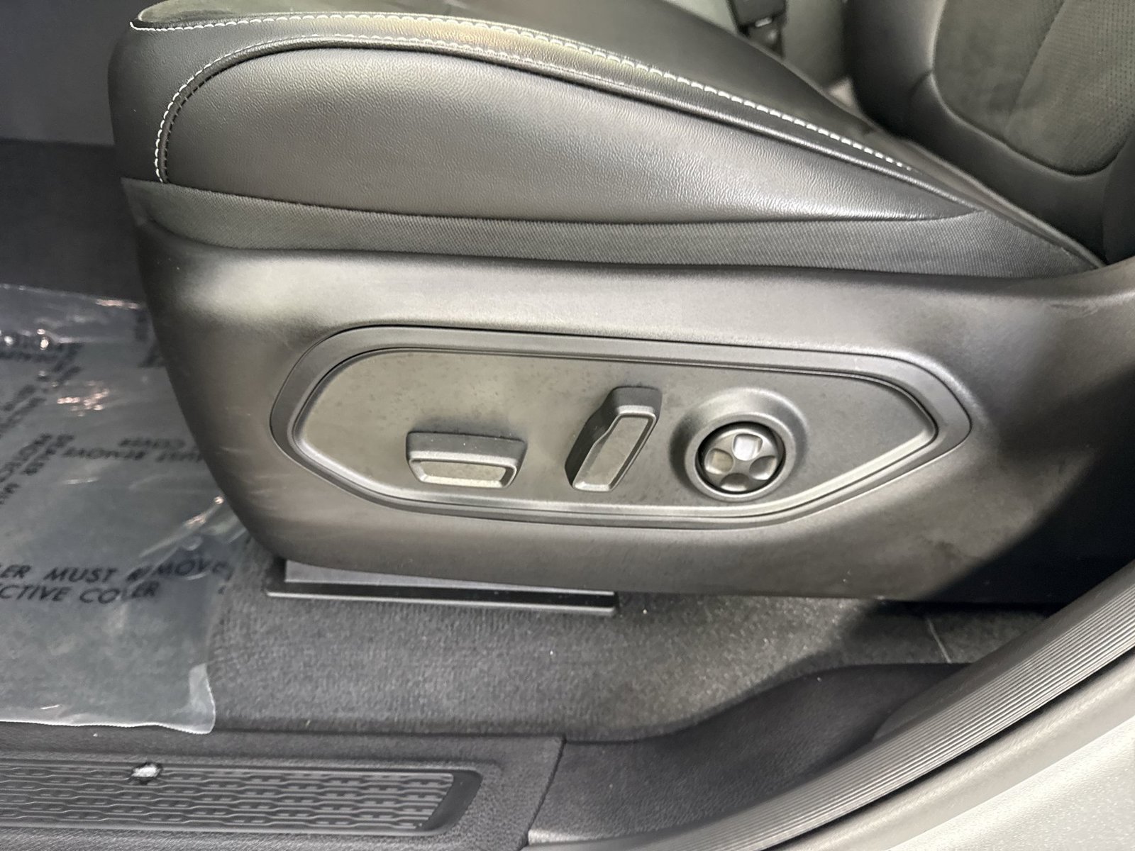 Used 2026 Jeep Grand Cherokee Altitude AWD/4WD image 22