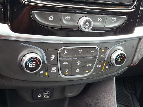 Used 2024 Chevrolet Traverse RS AWD/4WD image 20