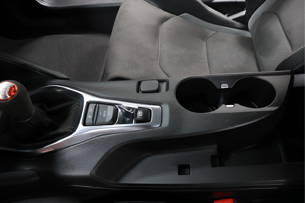 Used 2021 Chevrolet Camaro SS RWD image 19