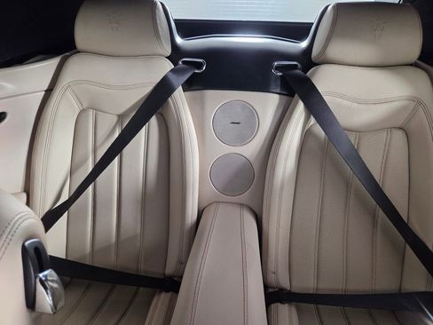 Used 2011 Maserati GranTurismo Convertible RWD image 21