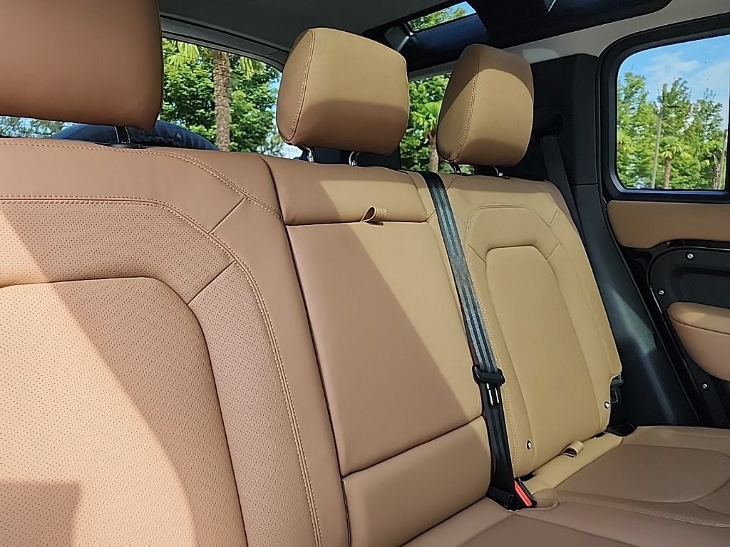 New 2026 Land Rover Defender 110 S AWD/4WD image 20