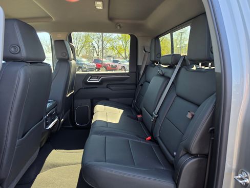New 2026 GMC Sierra 2500 SLT AWD/4WD image 11