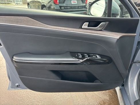 Used 2022 Kia K5 EX image 8