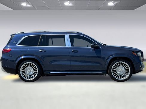 Used 2024 Mercedes-Benz Maybach GLS 600 4MATIC image 7