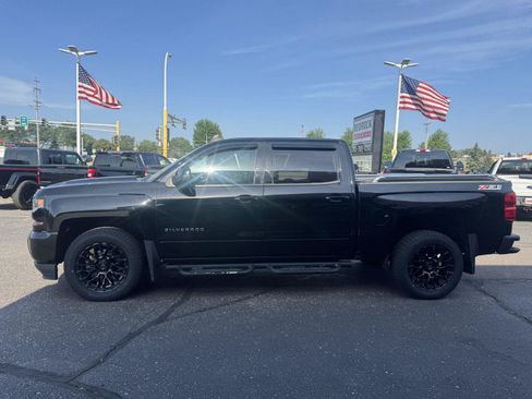 Used 2017 Chevrolet Silverado 1500 LT w/ All Star Edition AWD/4WD image 4