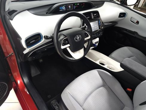 Used 2017 Toyota Prius Prime Plus w/ Carpet Mat Package image 13