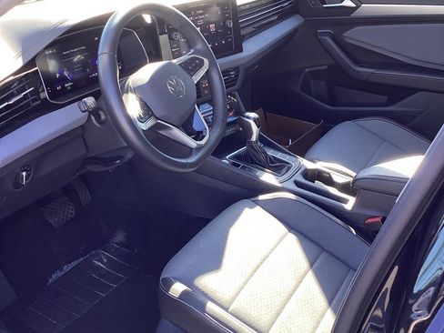 Used 2025 Volkswagen Jetta SE image 10