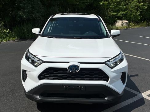 Certified 2024 Toyota RAV4 XLE w/ Convenience Package AWD/4WD image 8