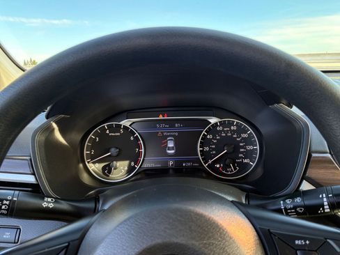 Used 2025 Nissan Altima 2.5 SV image 40