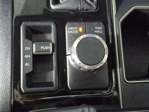 Used 2023 Toyota Tundra SR5 w/ SR5 Convenience Package AWD/4WD image 18