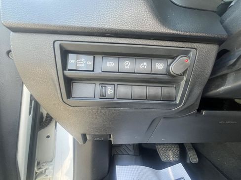 Used 2022 Toyota Tundra SR5 AWD/4WD image 33