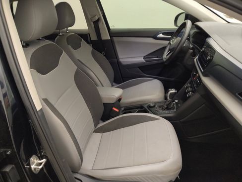 Used 2023 Volkswagen Taos SE image 21