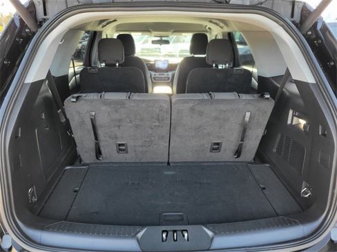 Certified 2023 Ford Explorer XLT image 6