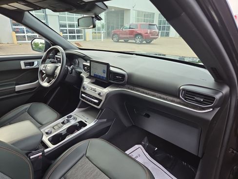 Used 2023 Ford Explorer Timberline w/ Timberline Technology Package AWD/4WD image 11