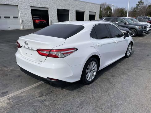Used 2019 Toyota Camry LE image 9