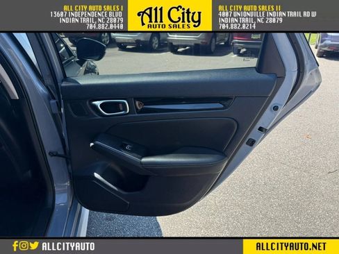 Used 2022 Honda Civic Touring image 12