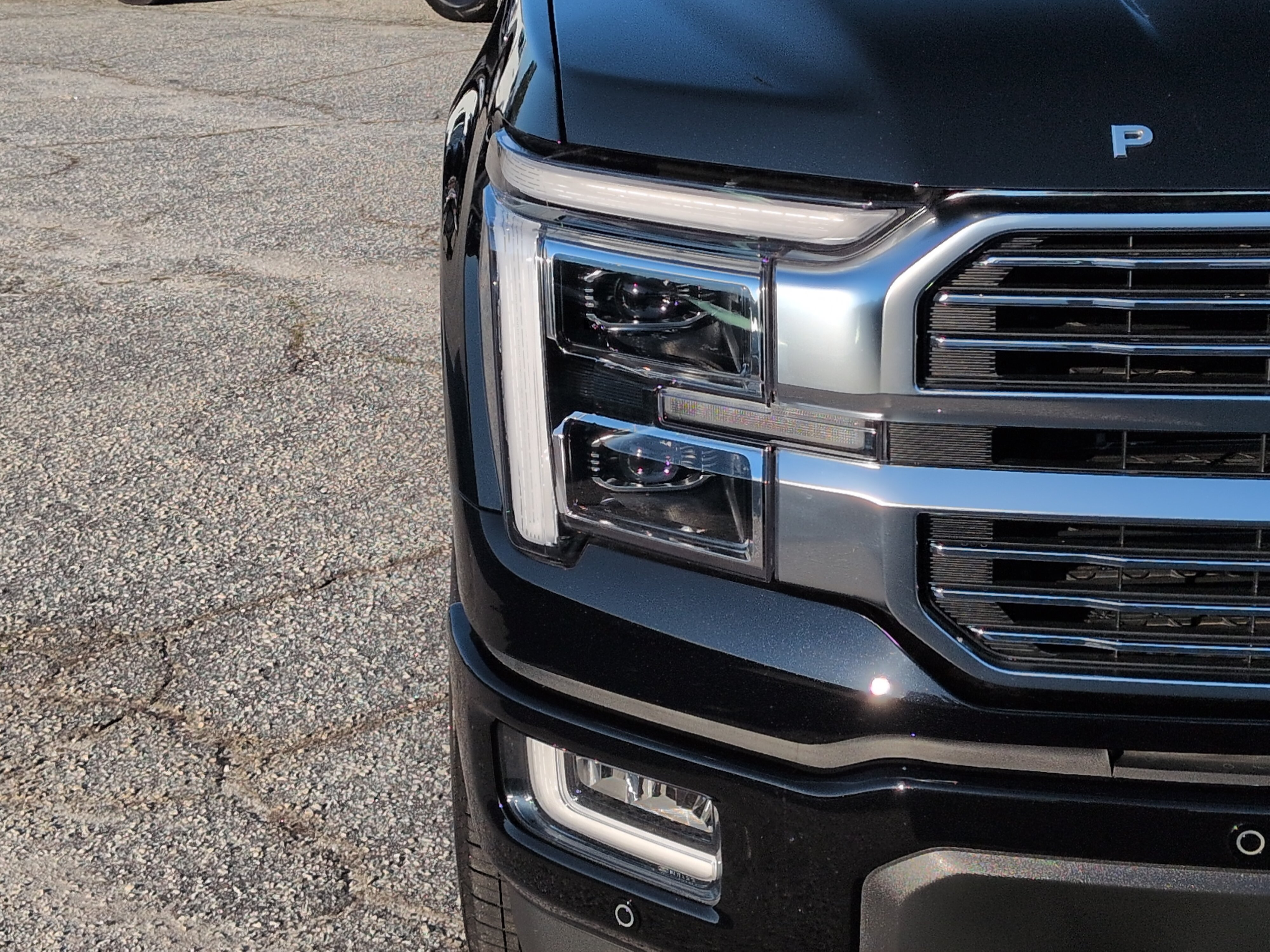 Used 2025 Ford F150 Platinum w/ Equipment Group 703A Plus AWD/4WD image 8