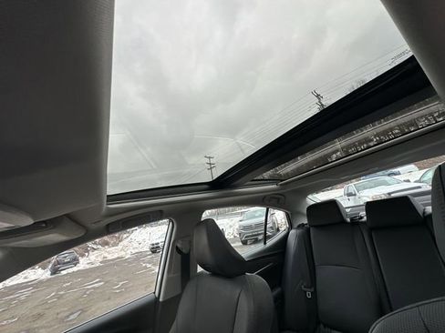 Used 2025 Toyota Camry XLE image 18