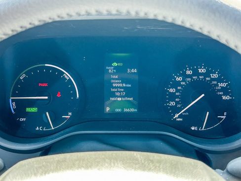 Used 2024 Toyota Sienna XLE w/ XLE Plus Package FWD image 22