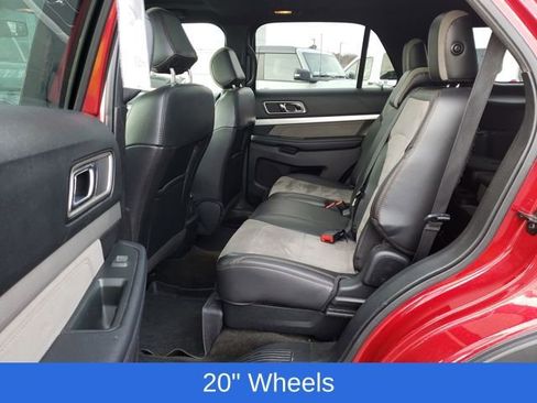 Used 2017 Ford Explorer XLT w/ Equipment Group 202A image 30