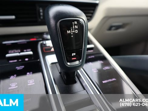 Used 2023 Porsche Cayenne S Platinum w/ Assistance Package image 35