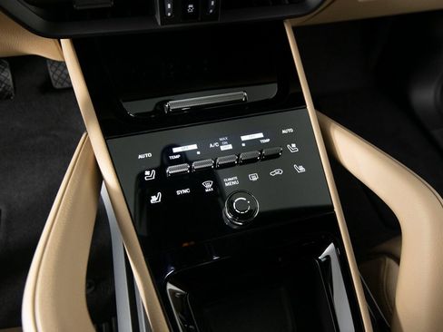 New 2026 Porsche Cayenne image 29