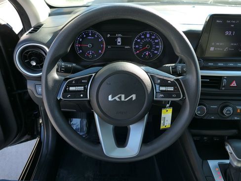 Used 2023 Kia Forte LXS image 18