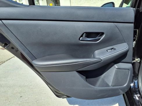 Used 2024 Nissan Sentra SV FWD image 16