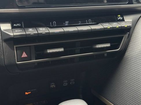 Used 2025 Toyota Camry LE FWD image 18