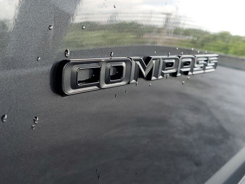 Used 2023 Jeep Compass Latitude AWD/4WD image 6