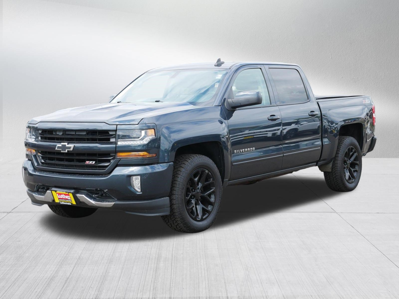 Used 2017 Chevrolet Silverado 1500 LT w/ All Star Edition AWD/4WD image 3