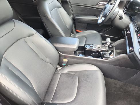 Used 2023 Kia Sportage EX FWD image 12