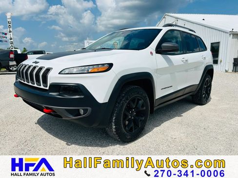 Used 2016 Jeep Cherokee Trailhawk w/ Trailer Tow Group AWD/4WD image 1