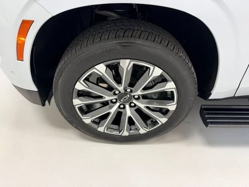 Certified 2026 Chevrolet Tahoe High Country AWD/4WD image 18